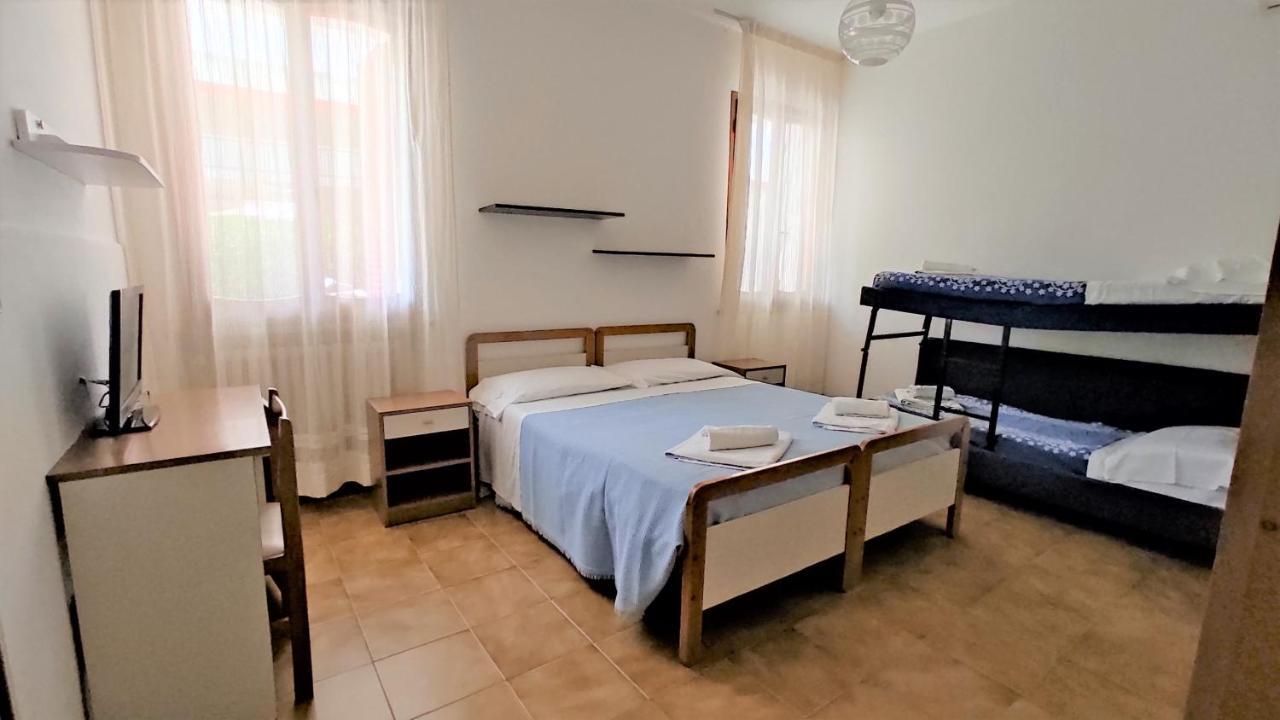 Hotel De Amicis Ричоне Екстериор снимка